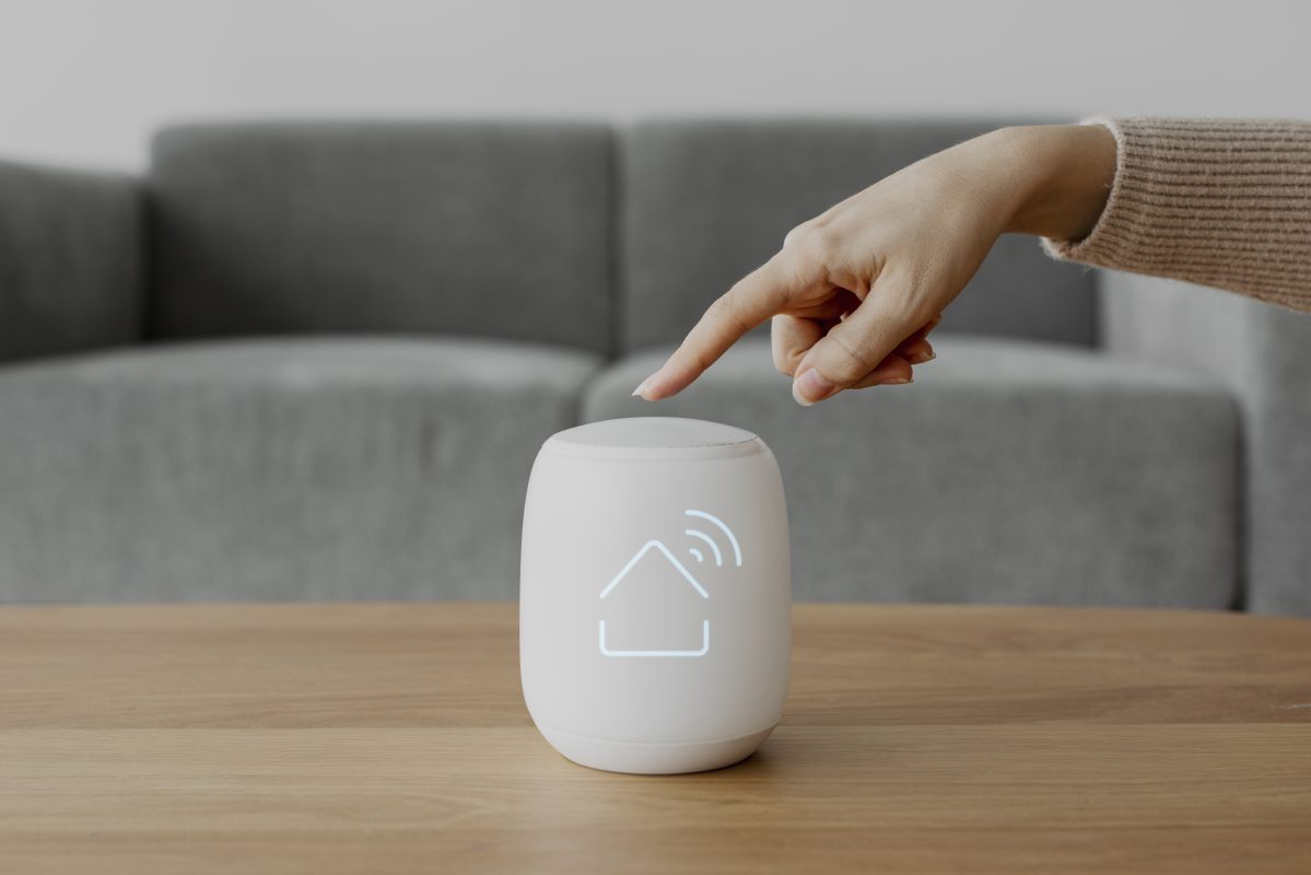 GADGETS CONNECTES 1 smart speaker house control innovative technology 1